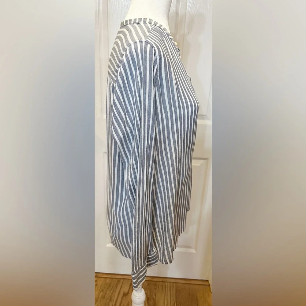 J. Crew blouse gray white stripe cotton gauze tunic long sleeve size 6
